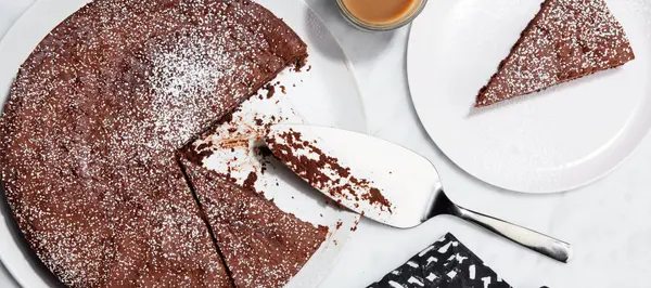 3-Ingredient Flourless Chocolate Cake