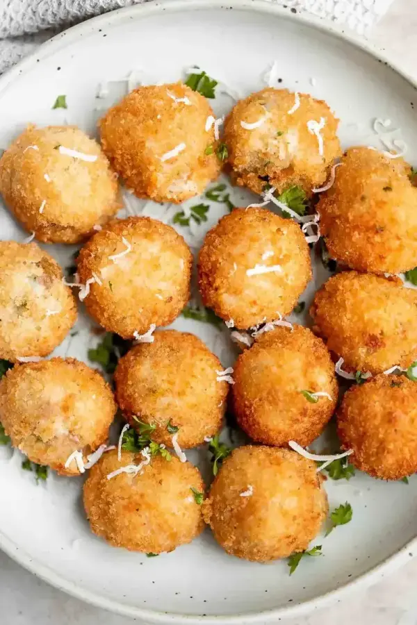 Patatokeftedes (Greek Potato Croquettes)