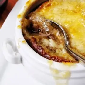 Slow Cooker French Onion Beef Soup