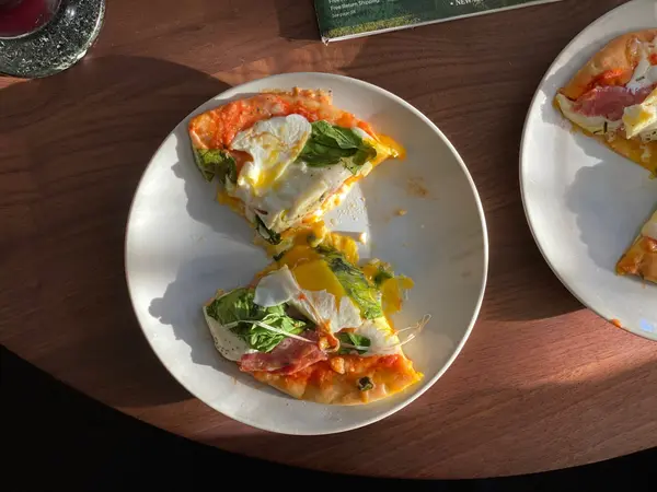 Breakfast Pizza